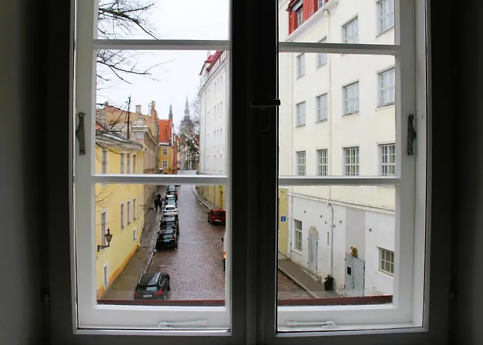 - Old Town Townhouse アパート