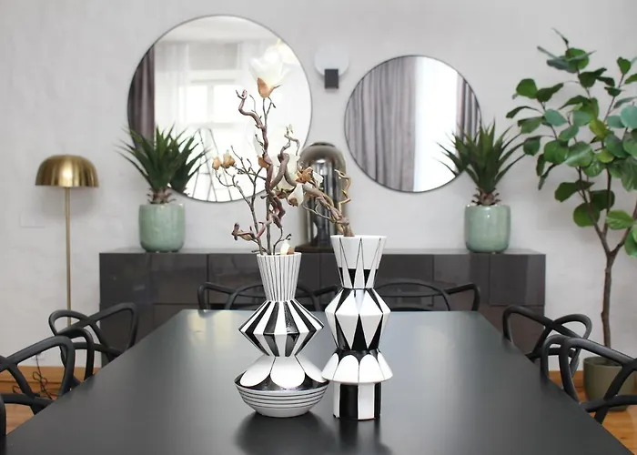 - Old Town Townhouse *