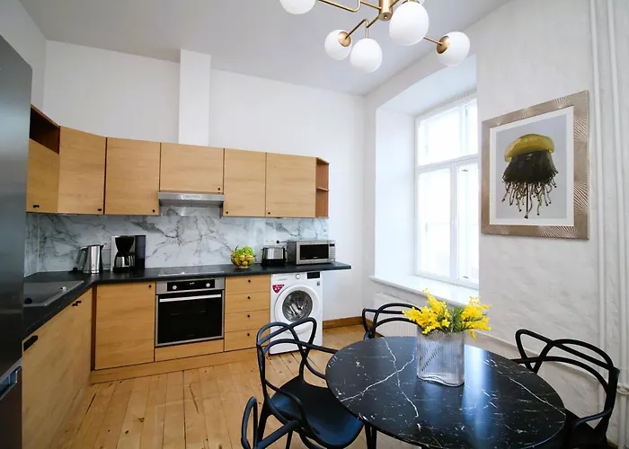 - Old Town Townhouse تالين