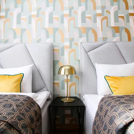 - Old Town Townhouse דירה