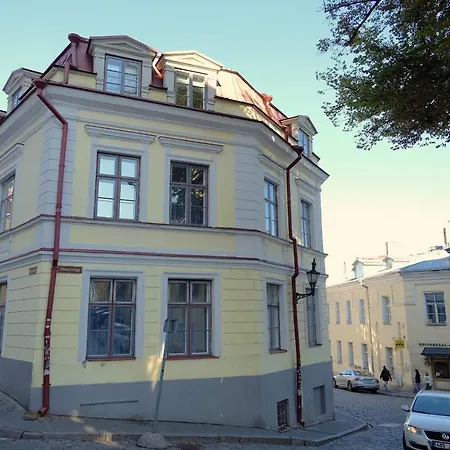 - Old Town Townhouse * טאלין