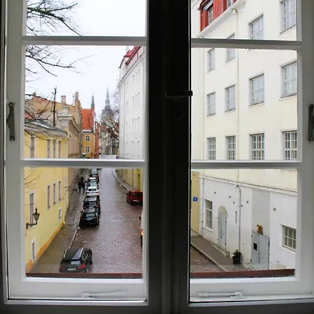 - Old Town Townhouse Appartement