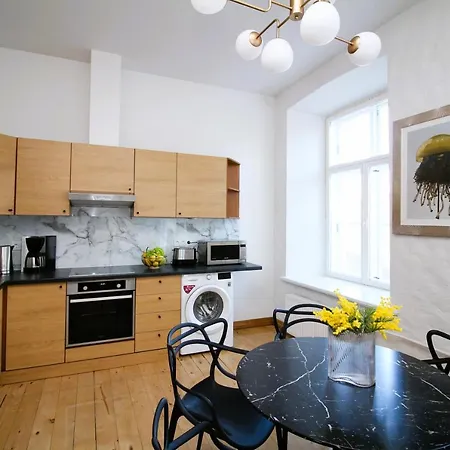 - Old Town Townhouse Tallin